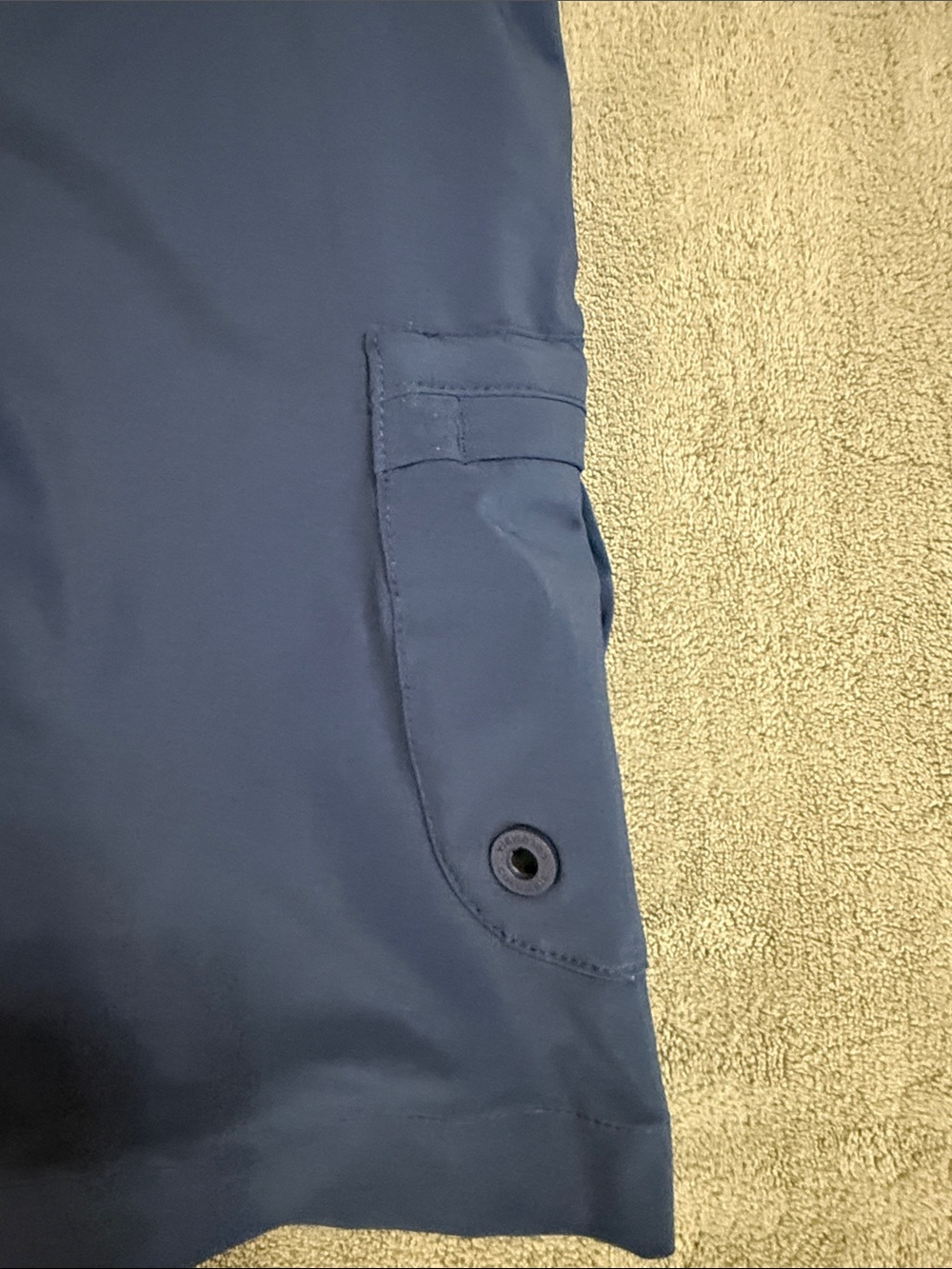 Columbia Men's Deep Blue Hybrid Cargo Shorts - Picture 6 of 7
